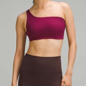 Maroon ribbed lululemon sports bra